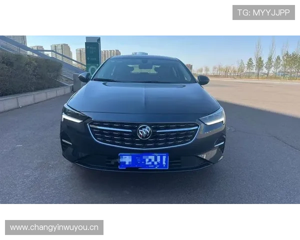 10万出头体验B级车，2021款蓝色别克君威GS值不值？